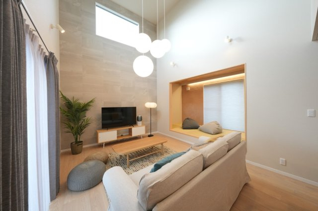 売中古戸建　伊東市八幡野プールハウスの居間・リビング