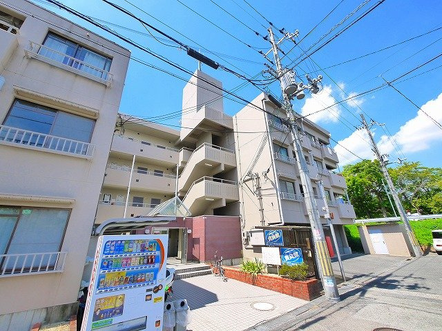 サンハイツ新大宮の外観