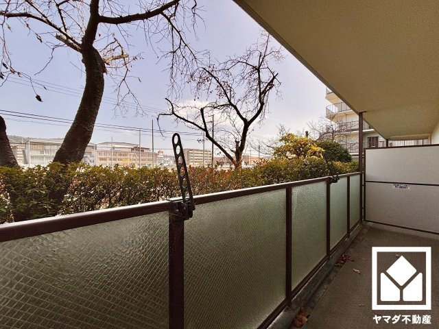 コトーハイツ伏見稲荷B棟のバルコニー