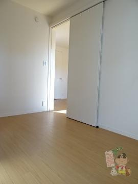 スパークル・ユウの居間・リビング|洋室