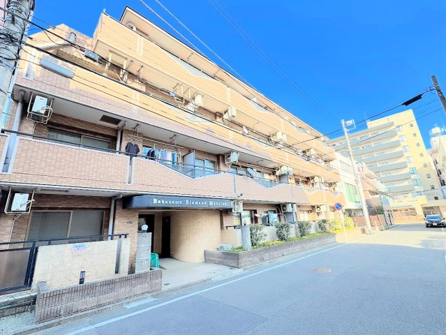 中山ダイヤモンドマンションの外観|◆管理体制良好なマンションです。清潔感のあるエントランスに開放感のある住環境。