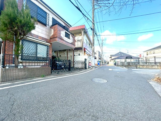 練馬区東大泉3丁目　中古戸建　西武池袋線　大泉学園の前面道路含む現地写真