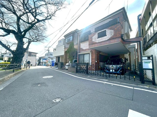 練馬区東大泉3丁目　中古戸建　西武池袋線　大泉学園の前面道路含む現地写真