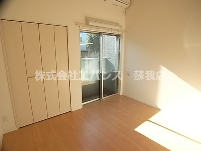 【居間・リビング】 | フィオーレ  | こちらの居間で趣味の時間をお楽しみください