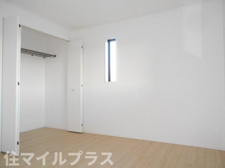 【洋室】 | 白河市白坂新築一戸建て2棟 | 落ち着いた色調の洋室です