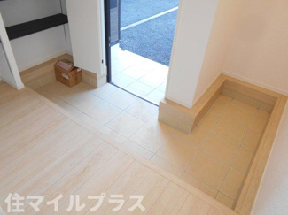 【玄関】 | 白河市白坂新築一戸建て2棟 | 明るい玄関です