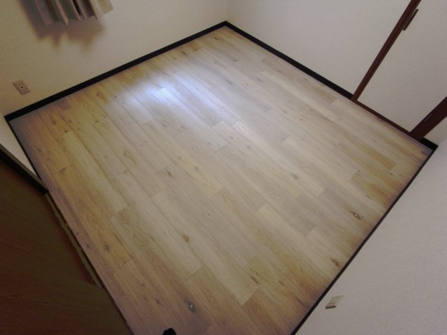 サンビルダー三宮東の居間・リビング