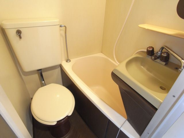 GSハイム元町の浴室