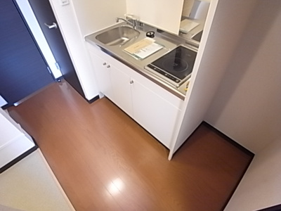 【キッチン】 | プレヴェール | コンパクトなキッチンで掃除もラクラク