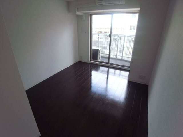 グルーブ神戸ハーバーアリーナの居間・リビング