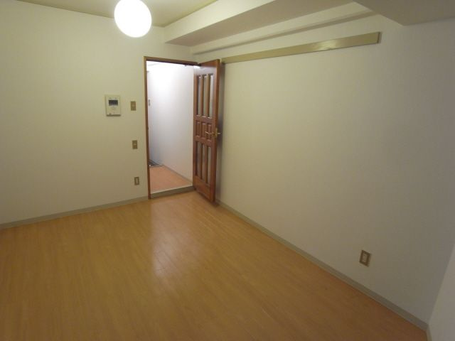 ライオンズマンション神戸元町第2の洋室