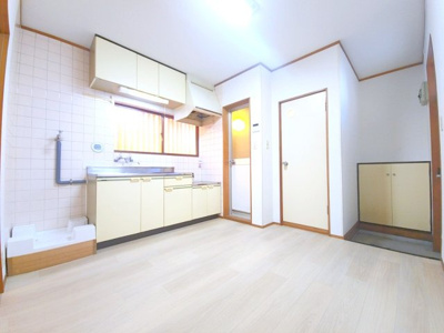 【居間・リビング】 | ロイヤルハイツ