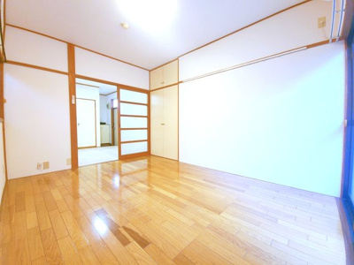 【寝室】 | ロイヤルハイツ