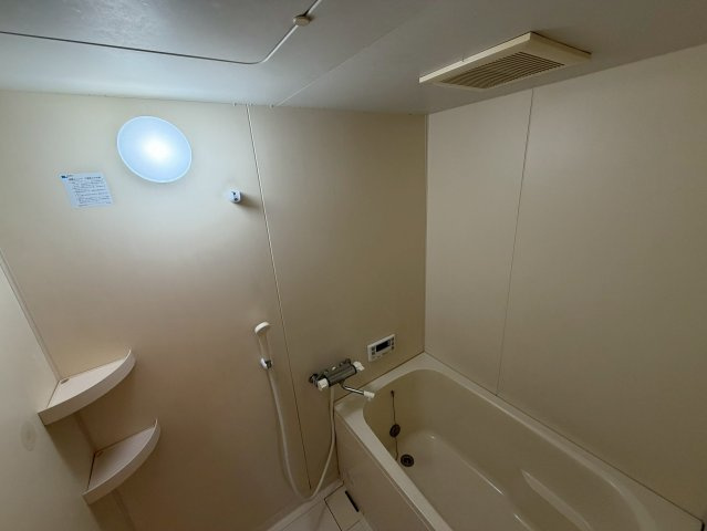 サンシャイン平原の浴室