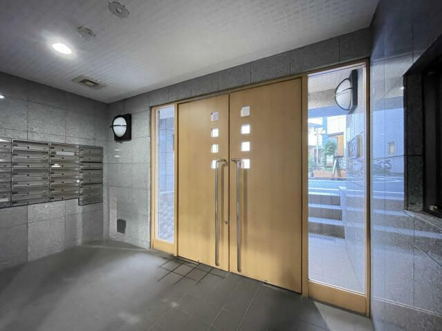 スカイコート日本橋のロビー