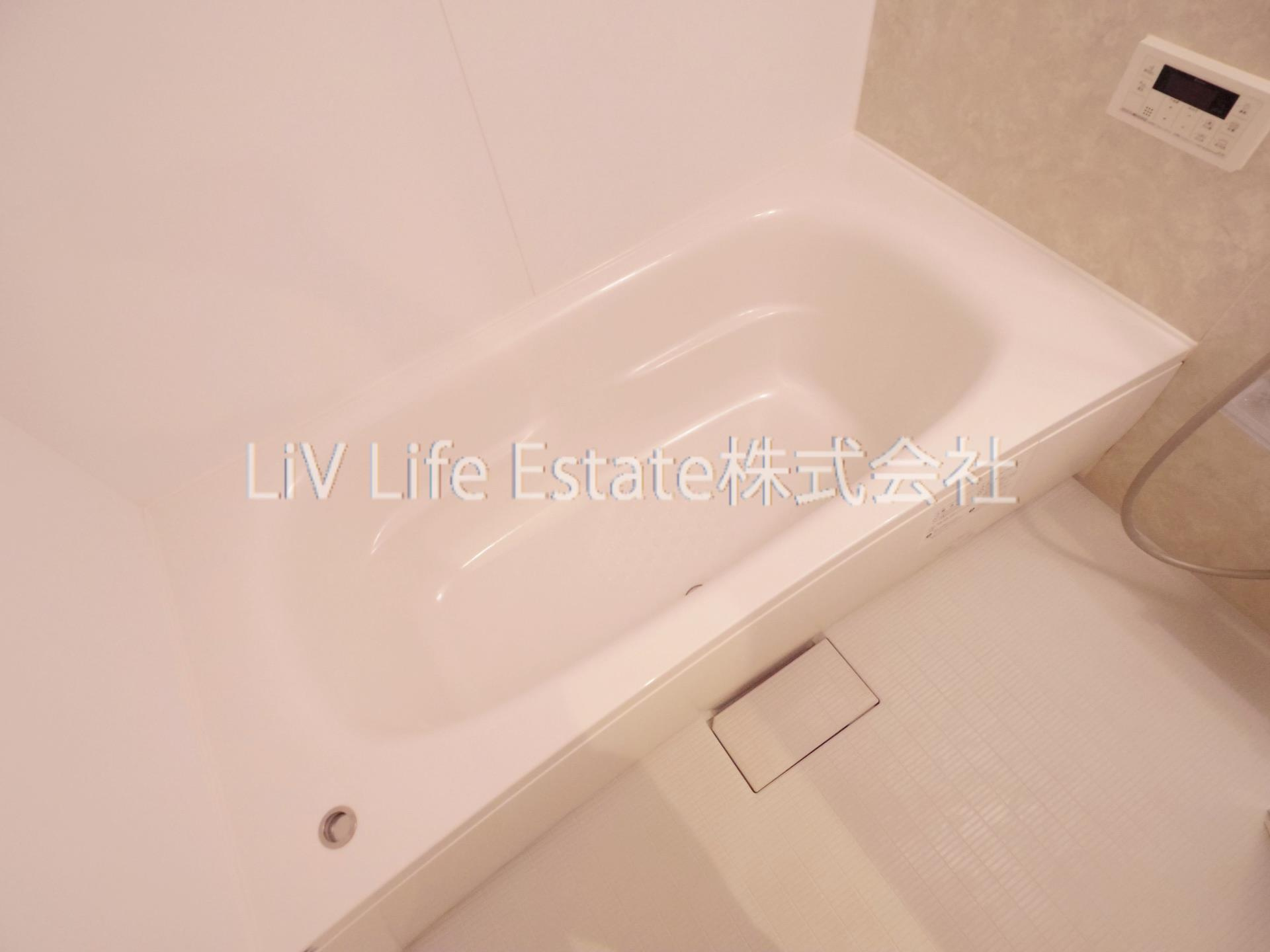 小平市学園東町のアパートの浴室