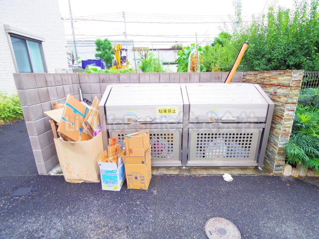 小平市学園東町のアパート