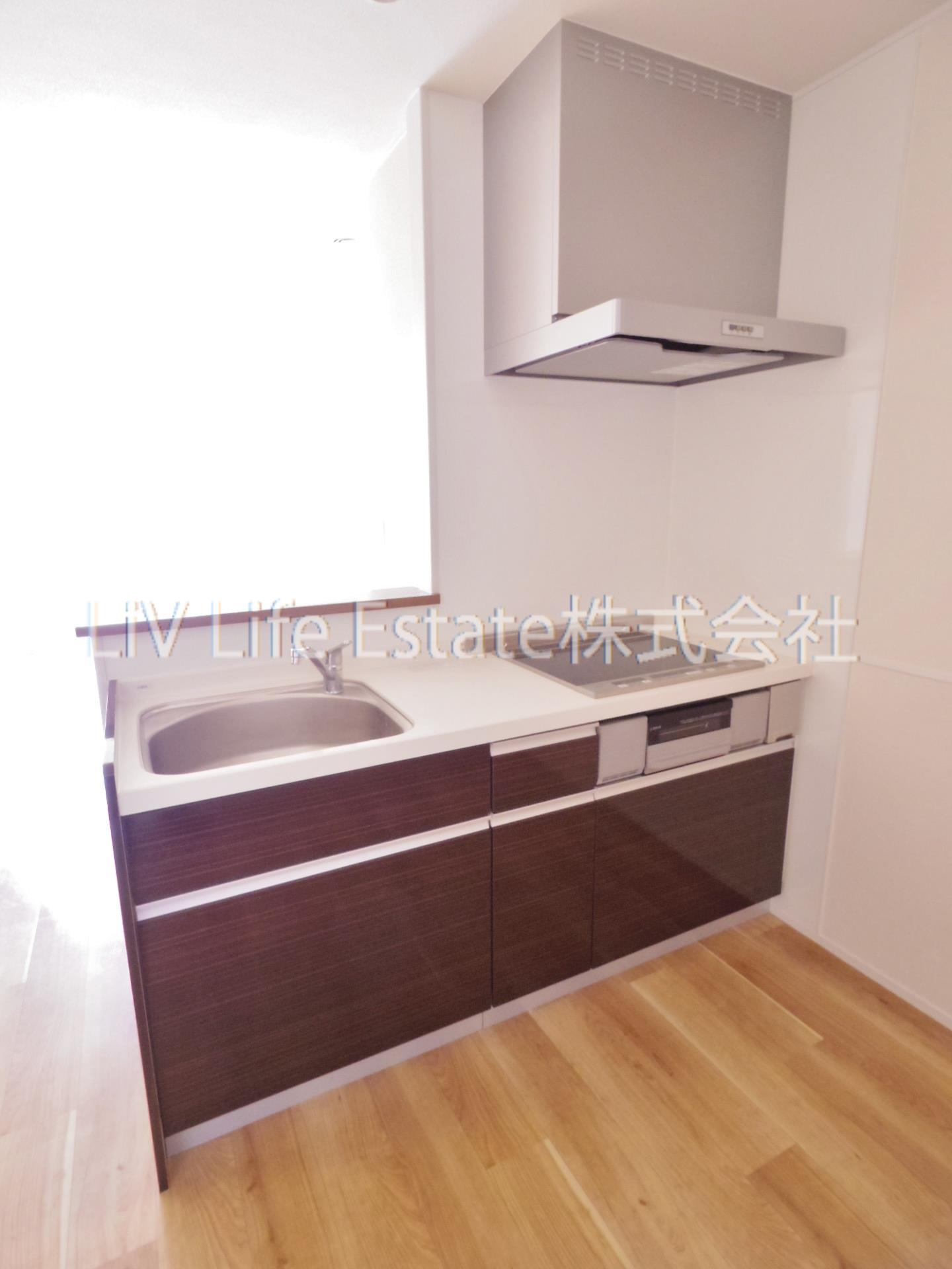 小平市学園東町のアパートのキッチン