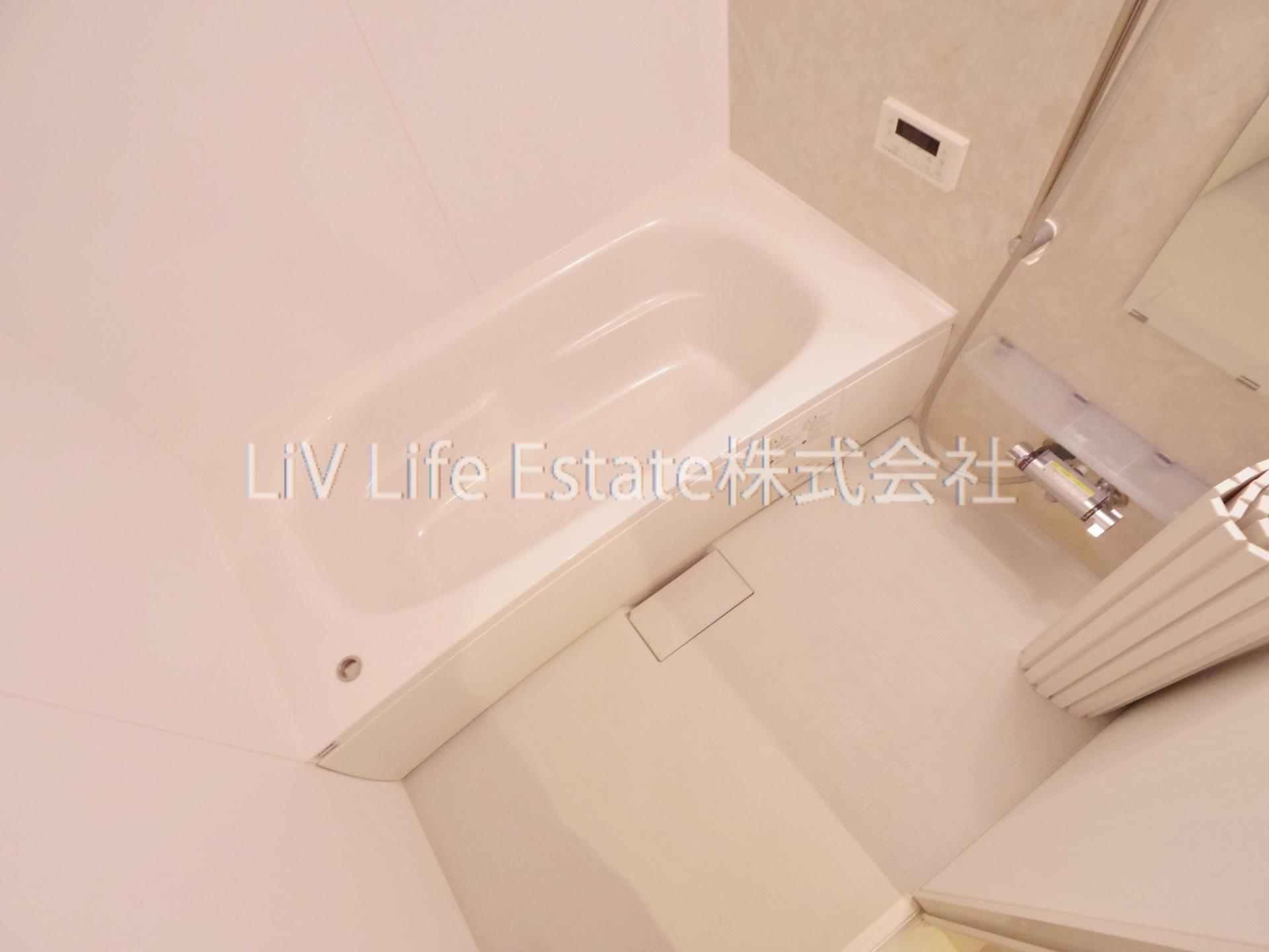 小平市学園東町のアパートの浴室