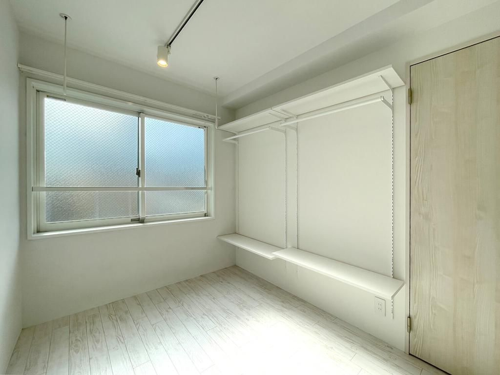 ｔｈｅ１０　ＡＫＡＢＡＮＥ　ＷＥＳＴの寝室