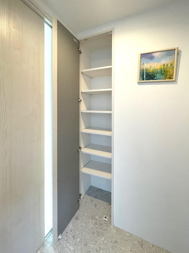 ｔｈｅ１０　ＡＫＡＢＡＮＥ　ＷＥＳＴの玄関