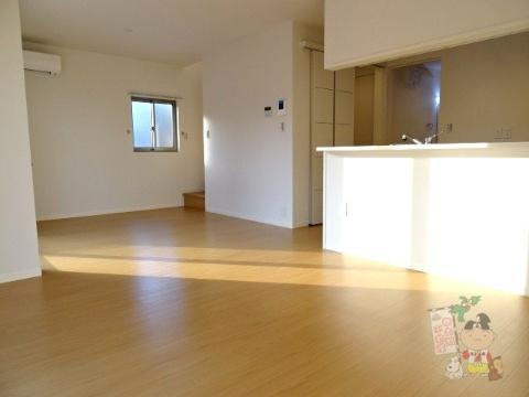 Ｍヴィラージュの居間・リビング|リビング