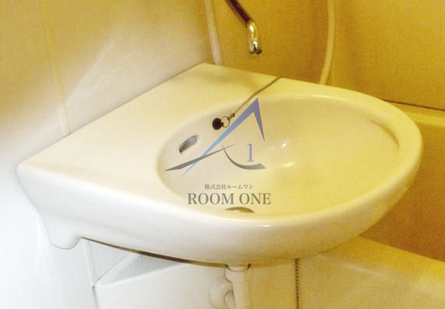 メゾンボヌールの洗面所|洗面台です。