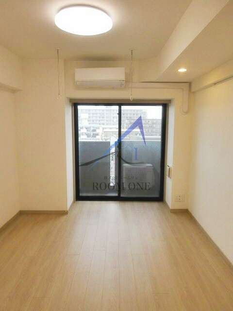 ルーブル新高島平の居間・リビング|洋室のお部屋です。