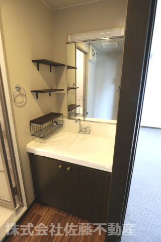 ライオンズマンション鴻巣駅東。『鴻巣駅』東口2分の4階のお部屋の洗面所|2026年2月23日 10:00頃撮影。洗面の写真です。