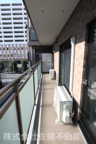 ライオンズマンション鴻巣駅東。『鴻巣駅』東口2分の4階のお部屋のバルコニー|2026年2月23日 10:00頃撮影。南側のバルコニーの写真です。