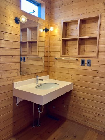 正連寺戸建の洗面所|忙しい朝には欠かせない洗面所です