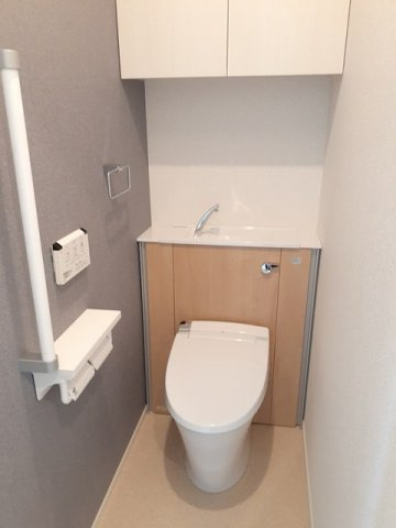 サンセットのトイレ|コンパクトで使いやすいトイレです