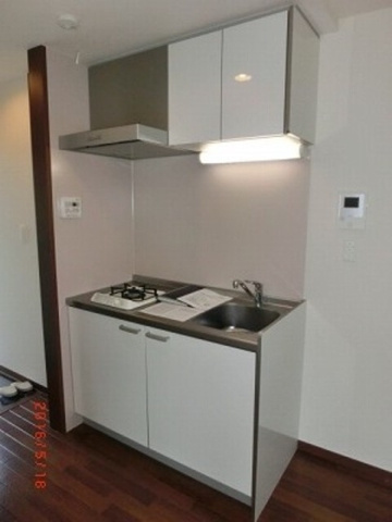 セノーテのキッチン|コンパクトなキッチンで掃除もラクラク