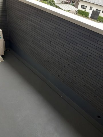 セレノパラッツオⅡのバルコニー|暖かな日差しのふりそそぐバルコニー