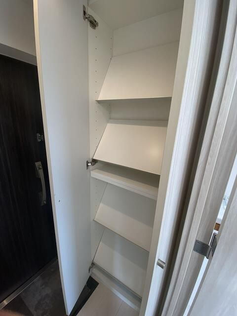 カサブランカ上野入谷の玄関