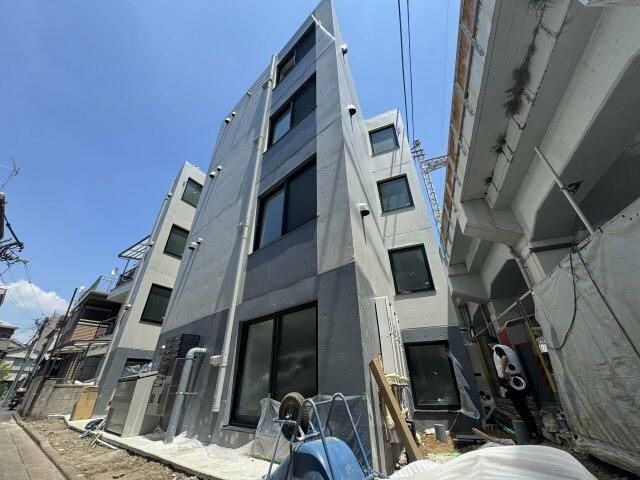 Ｌｉｚ西日暮里の外観