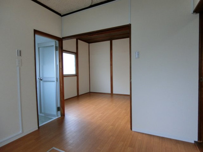 【居間・リビング】 | 府中町６丁目貸家