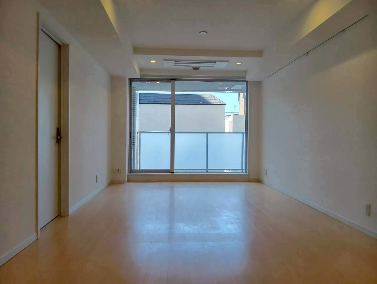 マンション広尾台7階　リノベーション済の居間・リビング|令和8年3月15日撮影