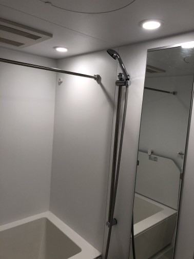 アリュイッテ青井の浴室