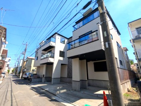 江戸川区平井７丁目の新築戸建の前面道路含む現地写真