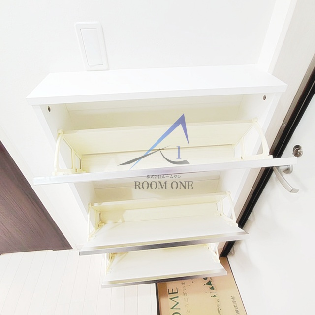 マーレ東あずま駅前の玄関|玄関です。