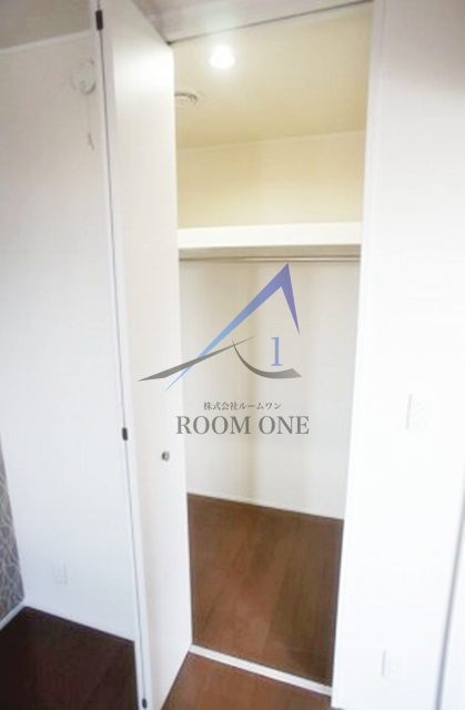 カーサ　クレールの収納|ウォークインクローゼットです。