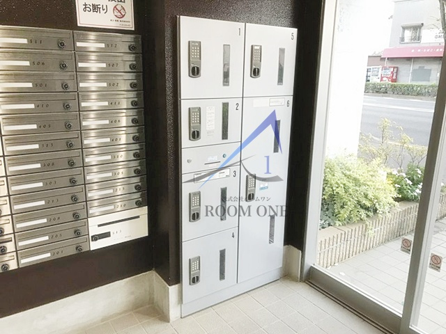 リブリ・GLANZのその他共用部分|宅配ボックスです。