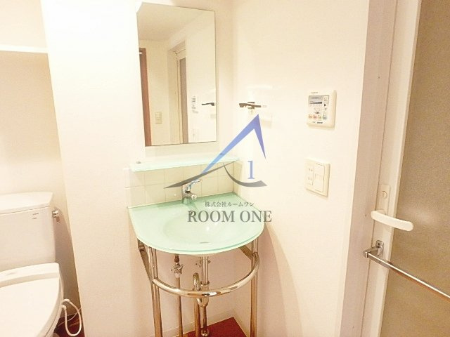 グランヴァン板橋本町Ⅱの洗面所|独立洗面台です。