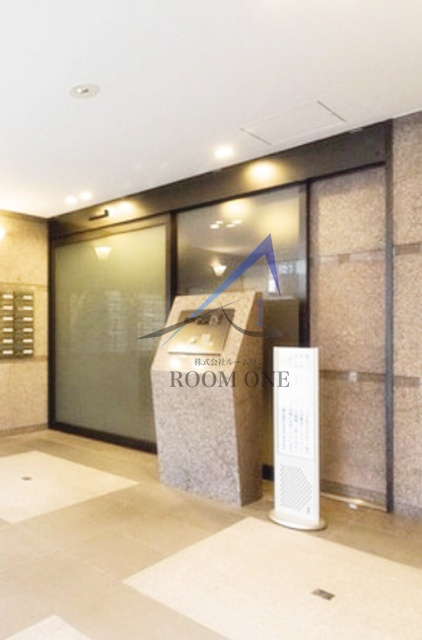 ルーブル都立家政参番館のセキュリティ|オートロックです。