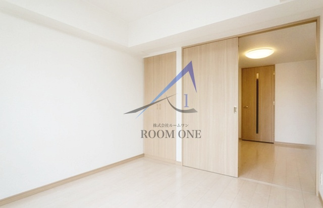 ルーブル都立家政参番館の居間・リビング|洋室のお部屋です。