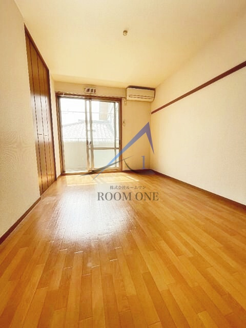 グローリー上野毛の居間・リビング|洋室のお部屋です。