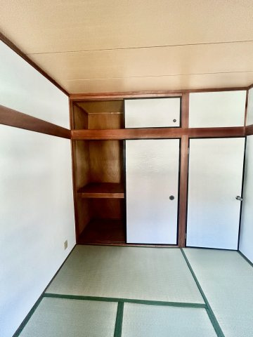 東大阪市若江南町３丁目一戸建の収納