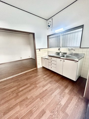 東大阪市若江南町３丁目一戸建の内装