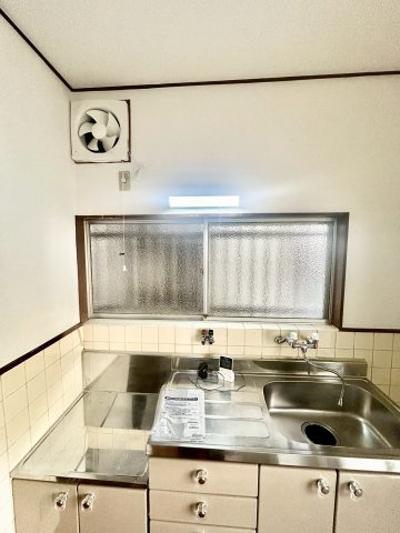 東大阪市若江南町３丁目一戸建のその他|窓